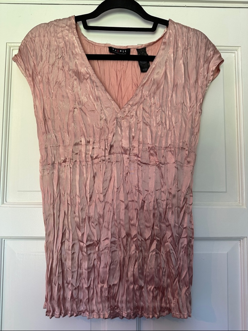 Vintage Crinkle V-Neck Tank by axcess in Size 14 in Pink